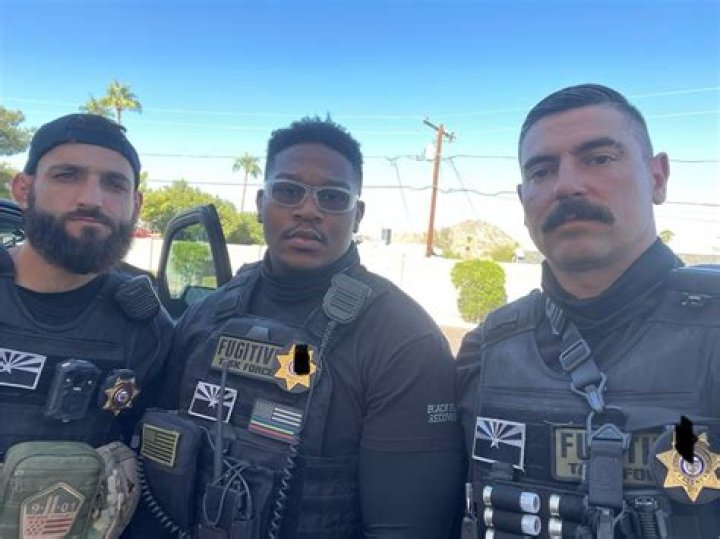 Can a bounty hunter kill a fugitive