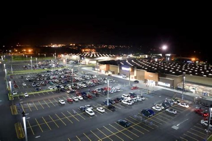 Can you leave your car overnight at Mall of America