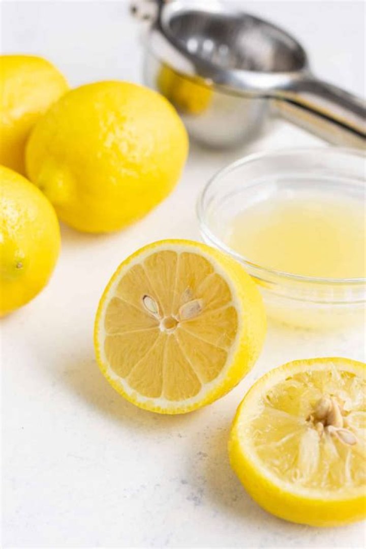 Can you substitute lemon juice for lemon flavoring