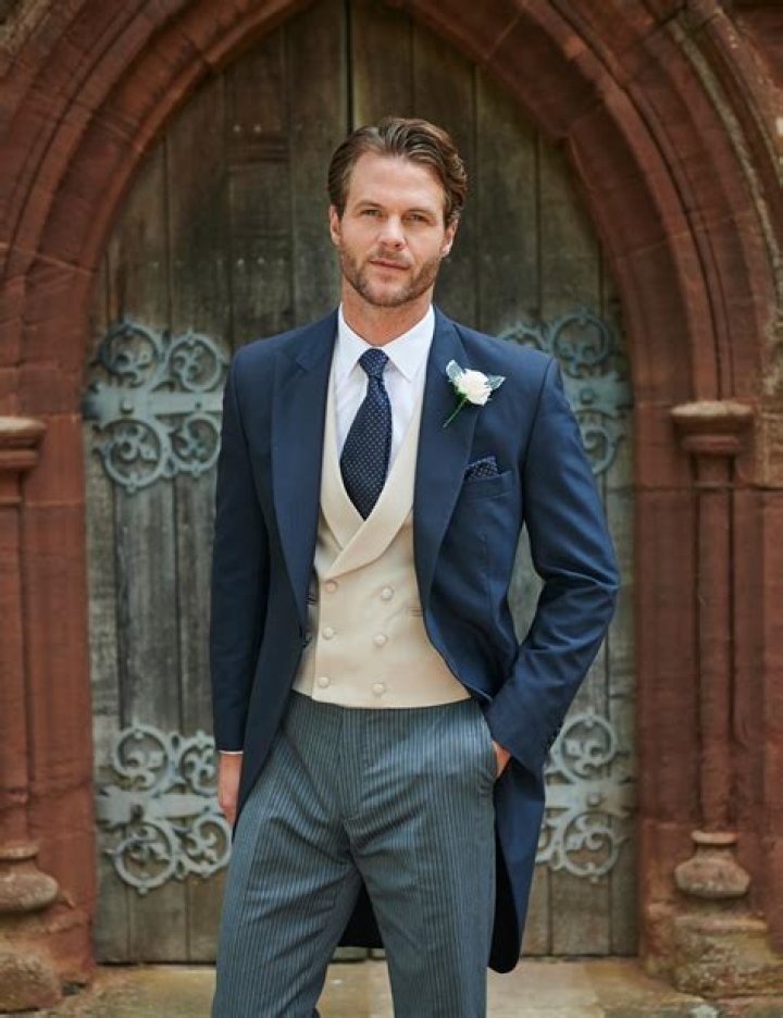 Can you wear a morning suit in the evening