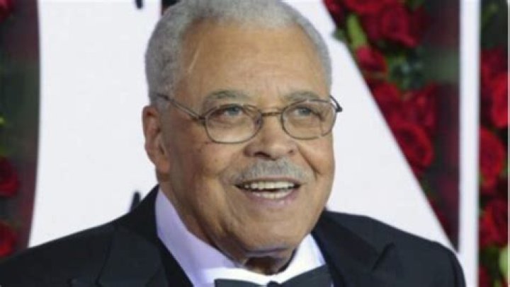 Did James Earl Jones have a speech impediment