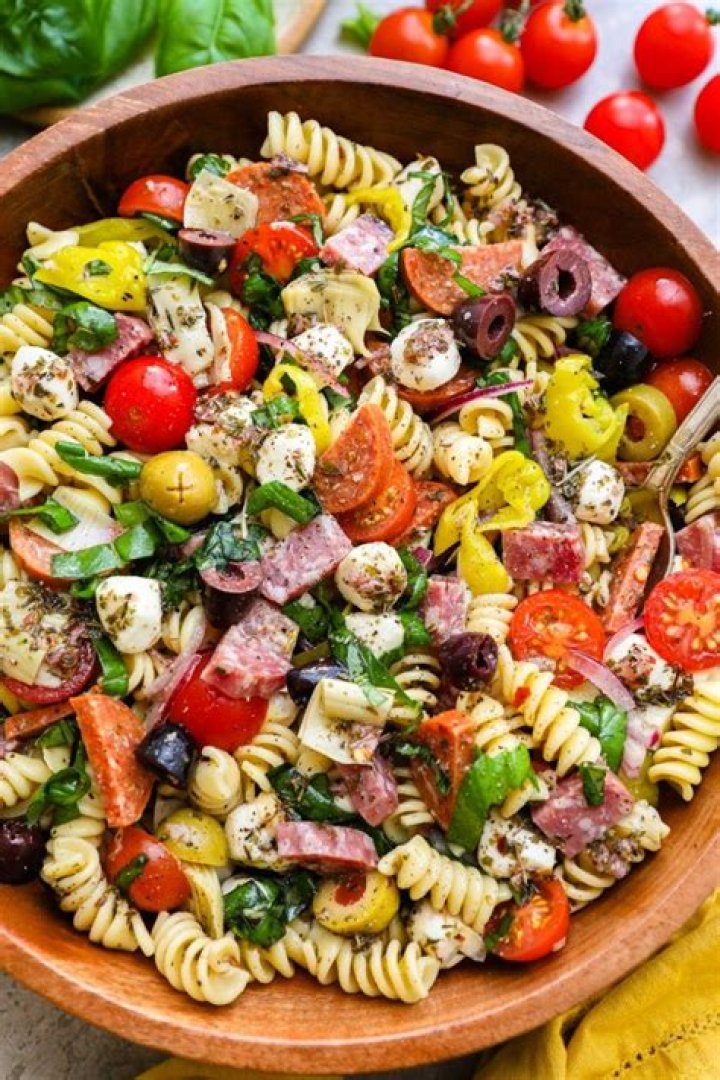 Does antipasto have pasta in it