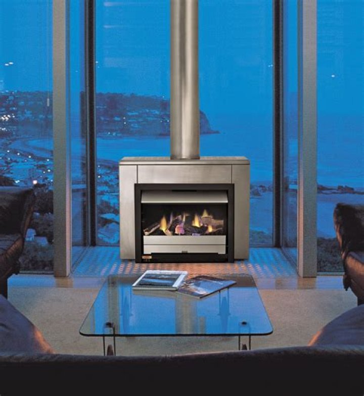 Does gas fireplace need glass front