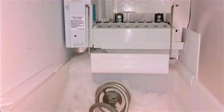 How do I stop my ice maker from leaking water