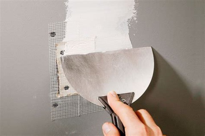 How do you make a homemade wall patch