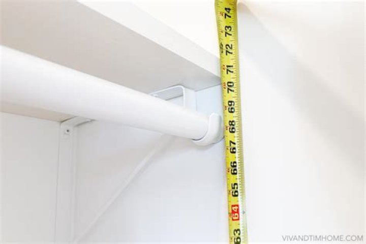 How do you measure a closet rod