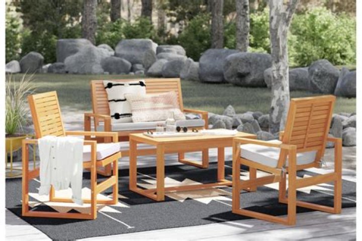 How do you teak oil furniture