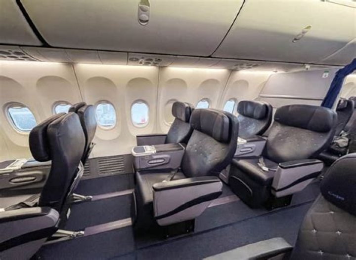 How is business class on Copa Airlines