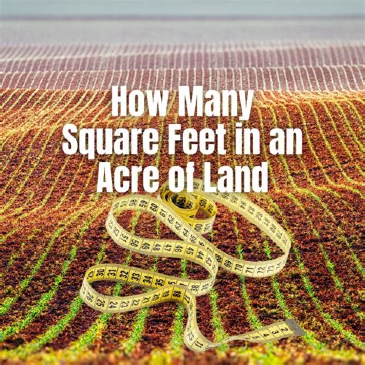 How many square feet are in an acre Mile
