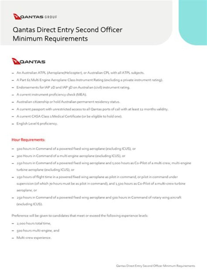 How much does a Qantas second officer earn