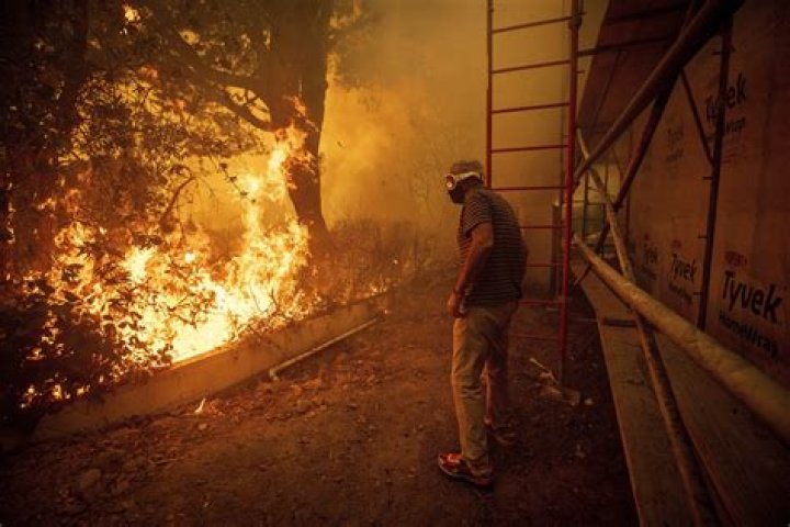 Is Guerneville CA on fire