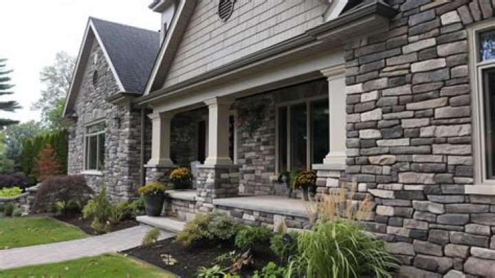 Is there a vinyl siding that looks like stone