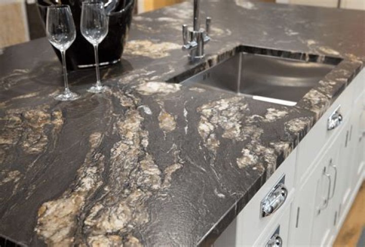 What does Santa Cecilia granite look like