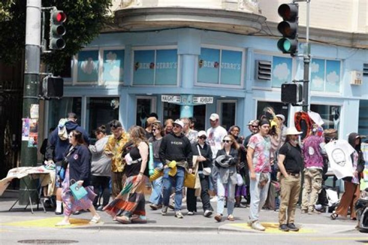Where did the Grateful Dead live in Haight